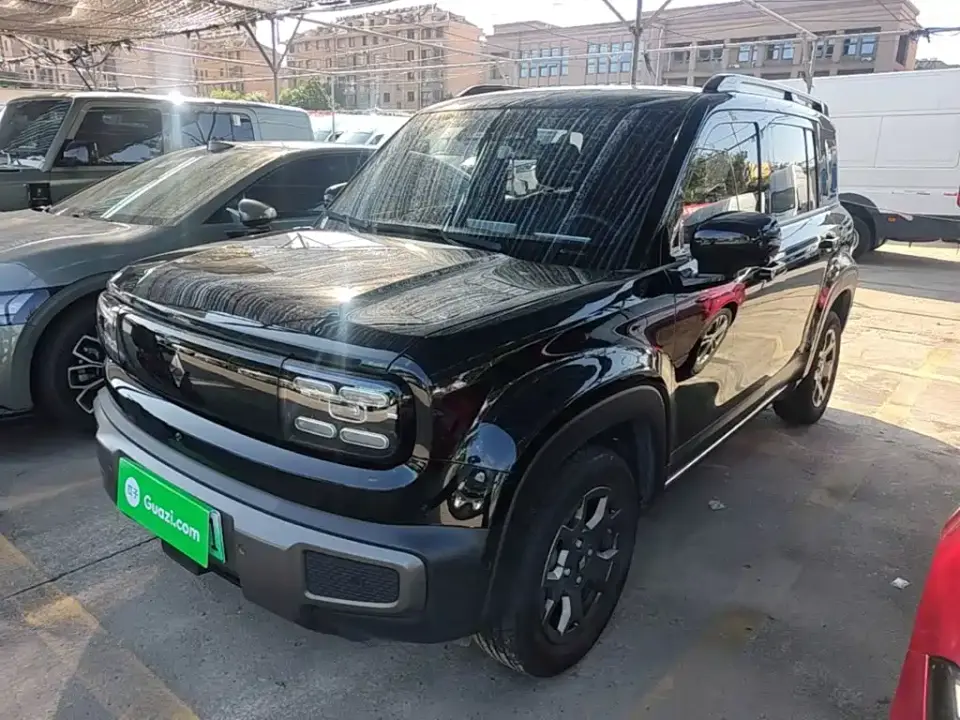 Baojun Yueye Plus Smart Premium 4-Seater 2024