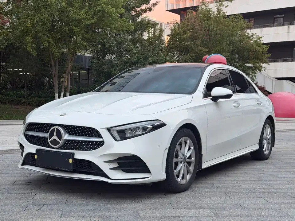 Mercedes-Benz A-Class A 200 L Sport Sedan Fashion Edition 2021