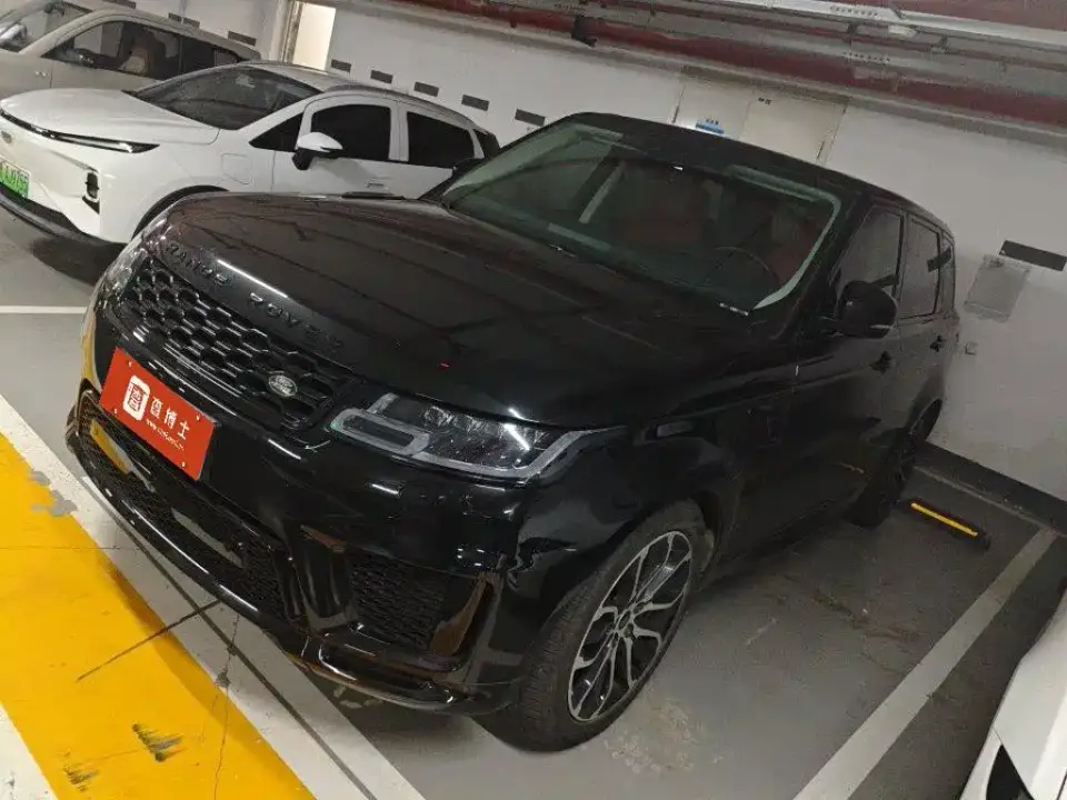 Land Rover Range Rover Sport 3.0 L6 Gloss Black Edition 2021