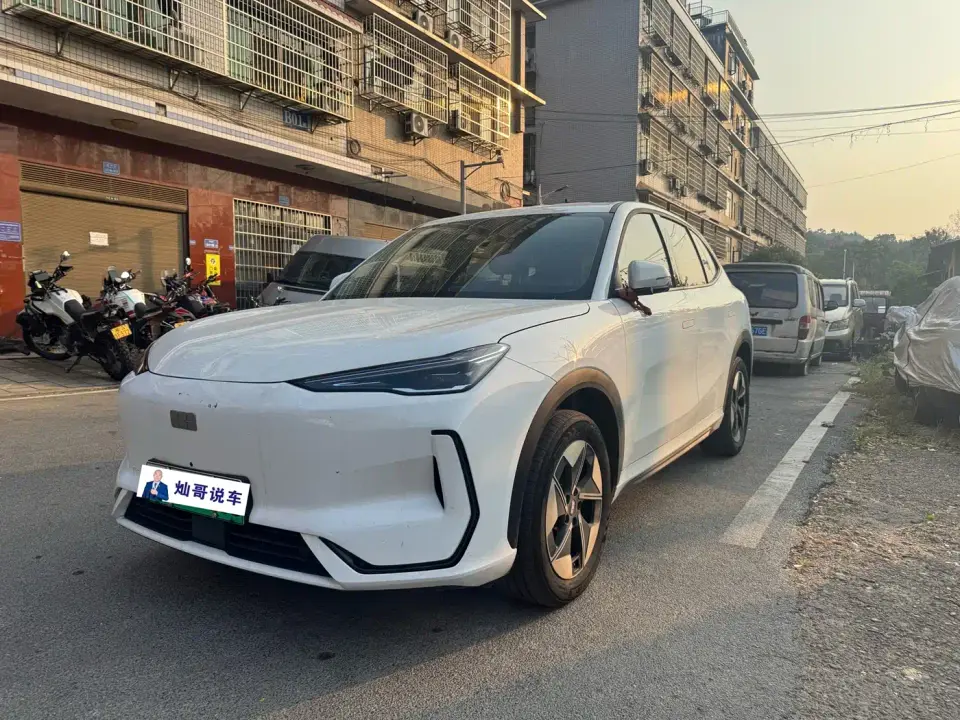 Geely Galaxy Galaxy E5 530km Voyager Edition 2025