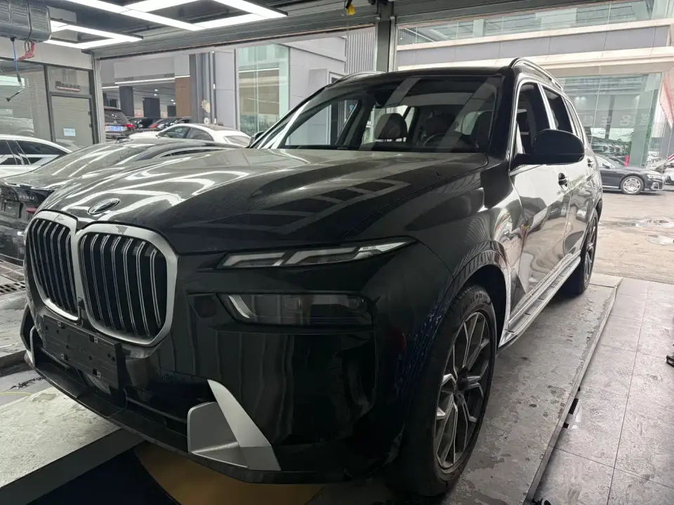 BMW X7 xDrive40i Leading Luxury Package 2024