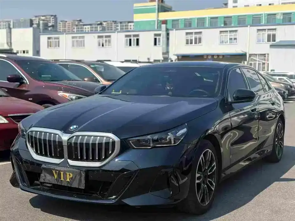 BMW 5 Series 530Li Leading M Sport Package 2025
