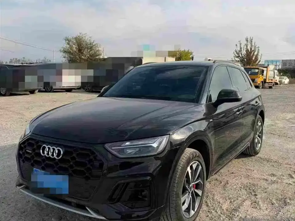 Audi Q5L Model 40 TFSI Luxury Dynamic 2025