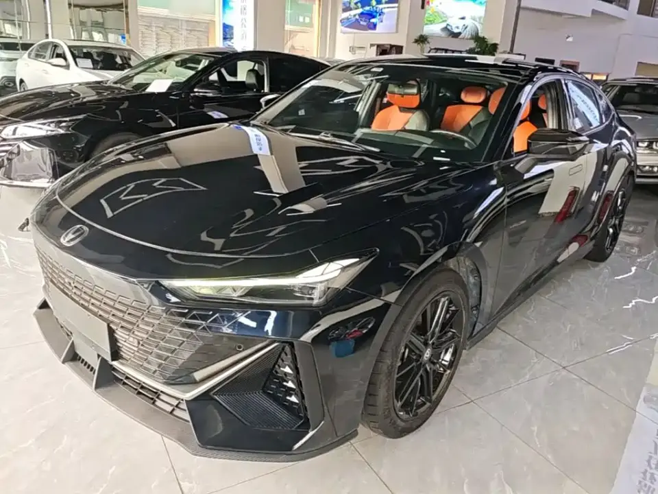 Changan UNI-V 1.5T Premium Model 2023