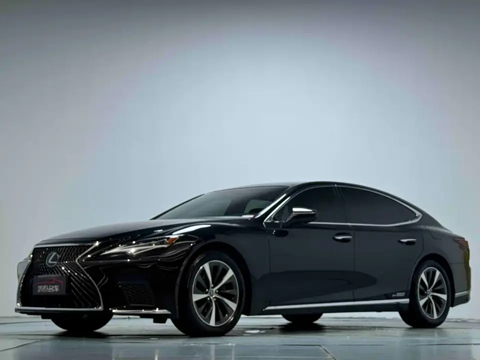 Lexus LS 500h Excellence Edition 2022