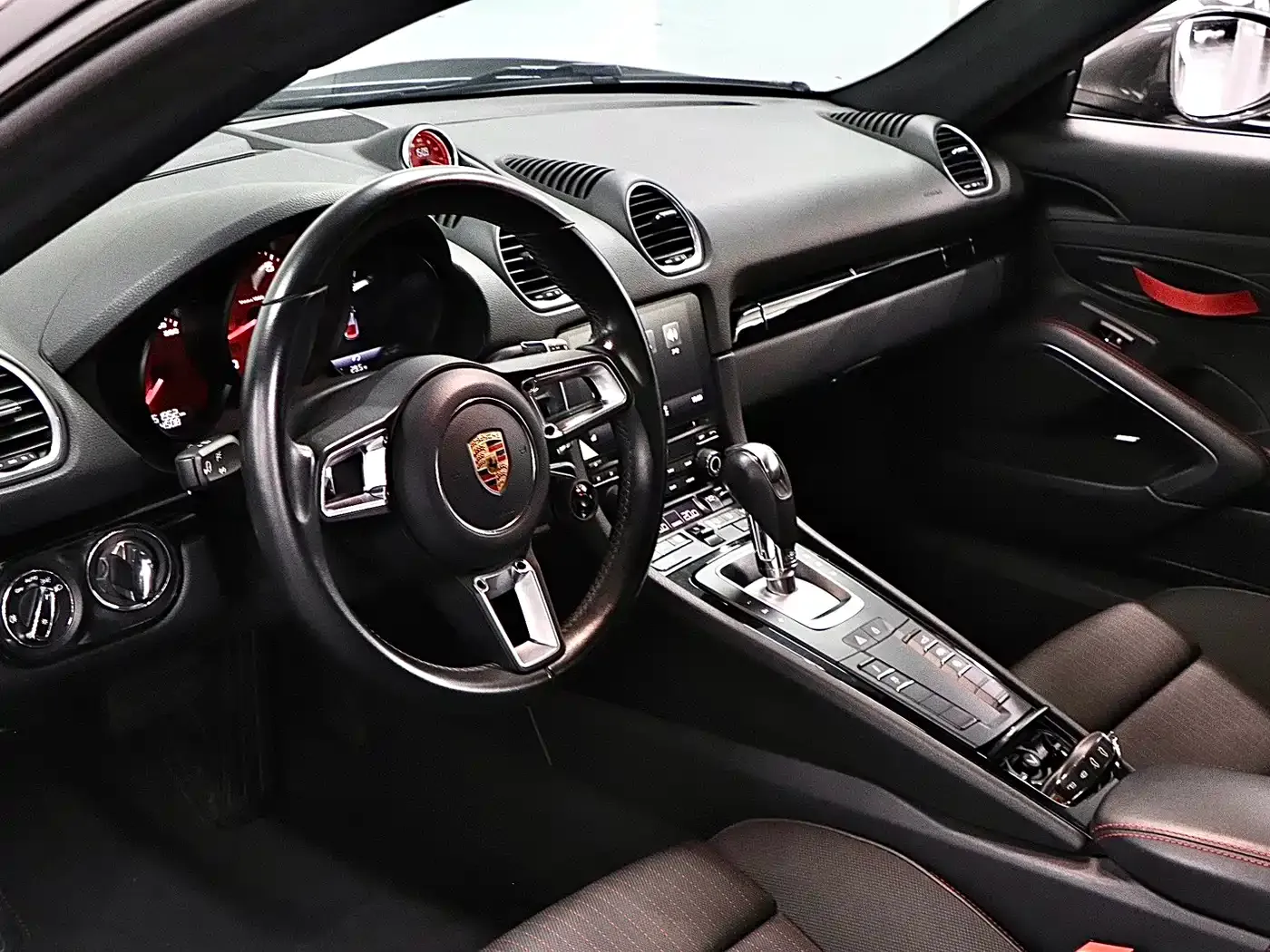 Porsche 718 Cayman T 2.0T 2020 — фото 11