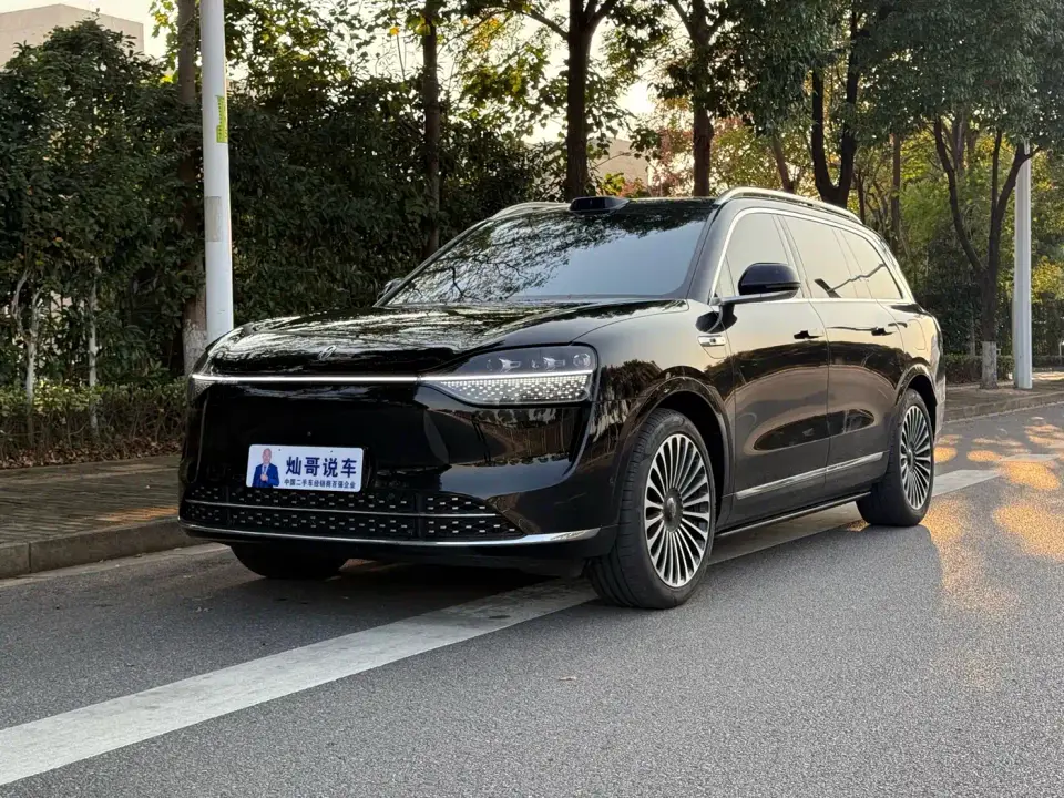AITO Wenjie AITO M9 Extended Range Ultra 42kWh 6-Seater 2025