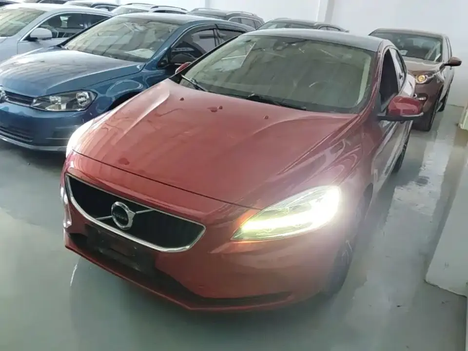 Volvo V40 T3 Momentum 2019
