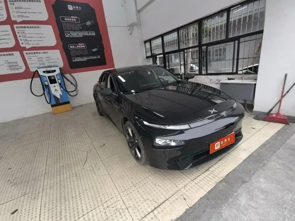 XPeng P7 Model 670N+ 2022