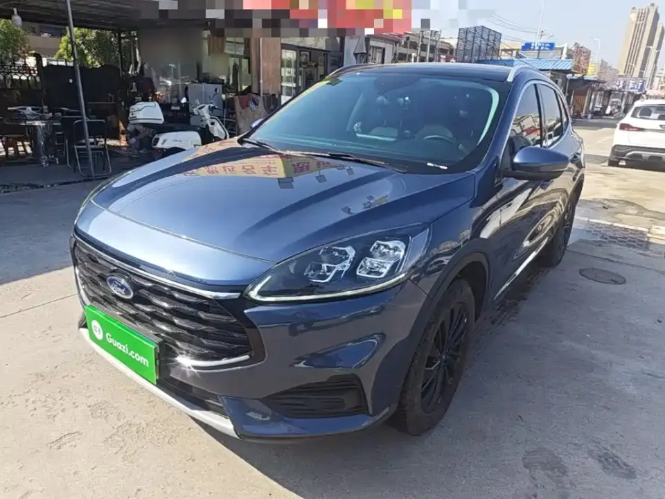 Ford Escape Model EcoBoost 245 2WD Premium Edition 2025