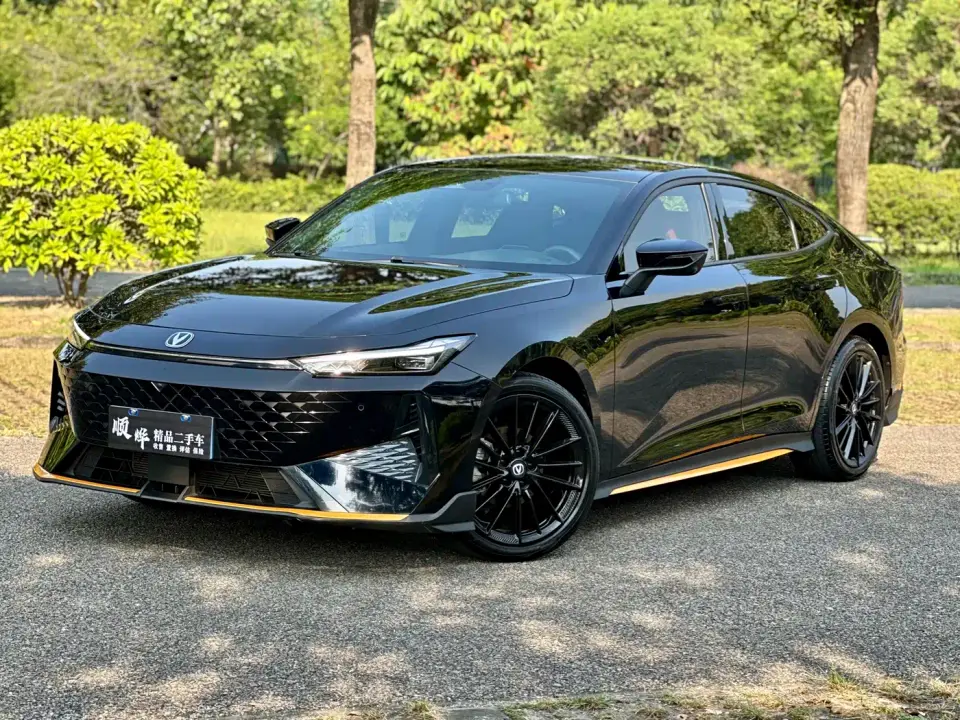 Changan UNI-V 1.5T Deluxe Sport 2025