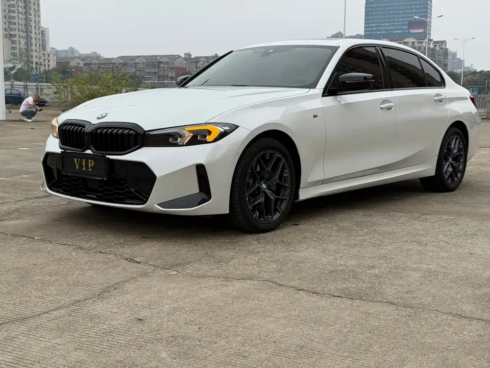 BMW 3 Series 330Li M Sport Night Edition 2025