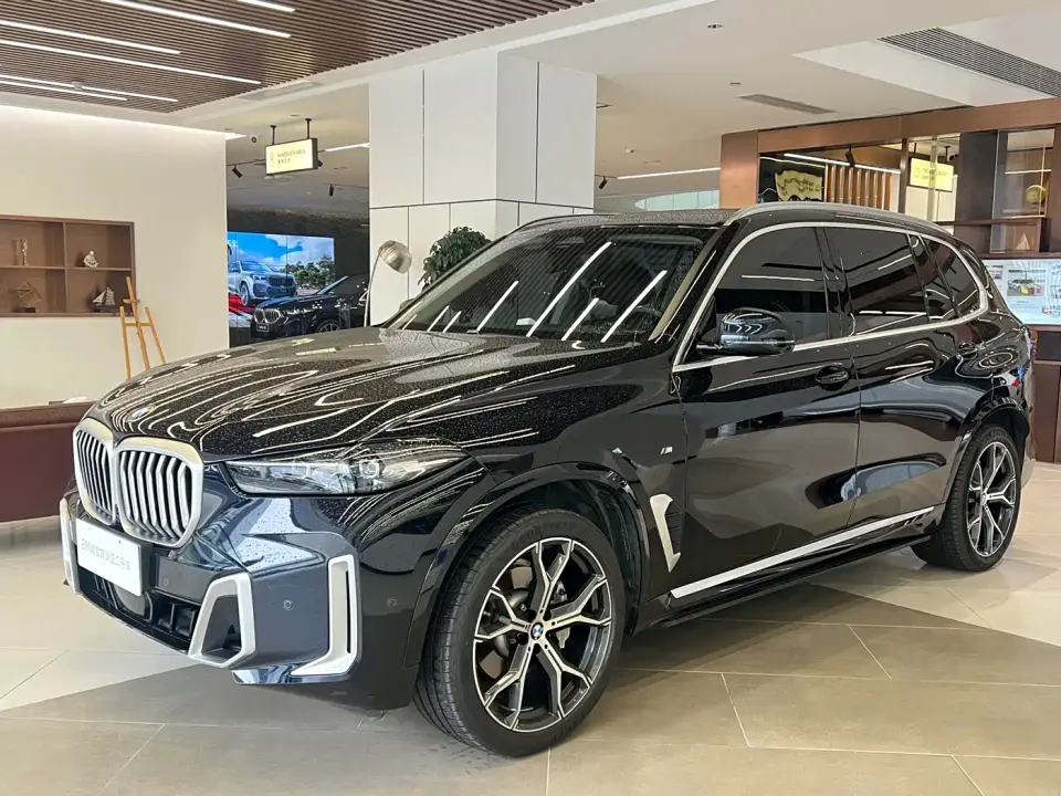 BMW X5 xDrive 30Li Premium M Sport Package 2023