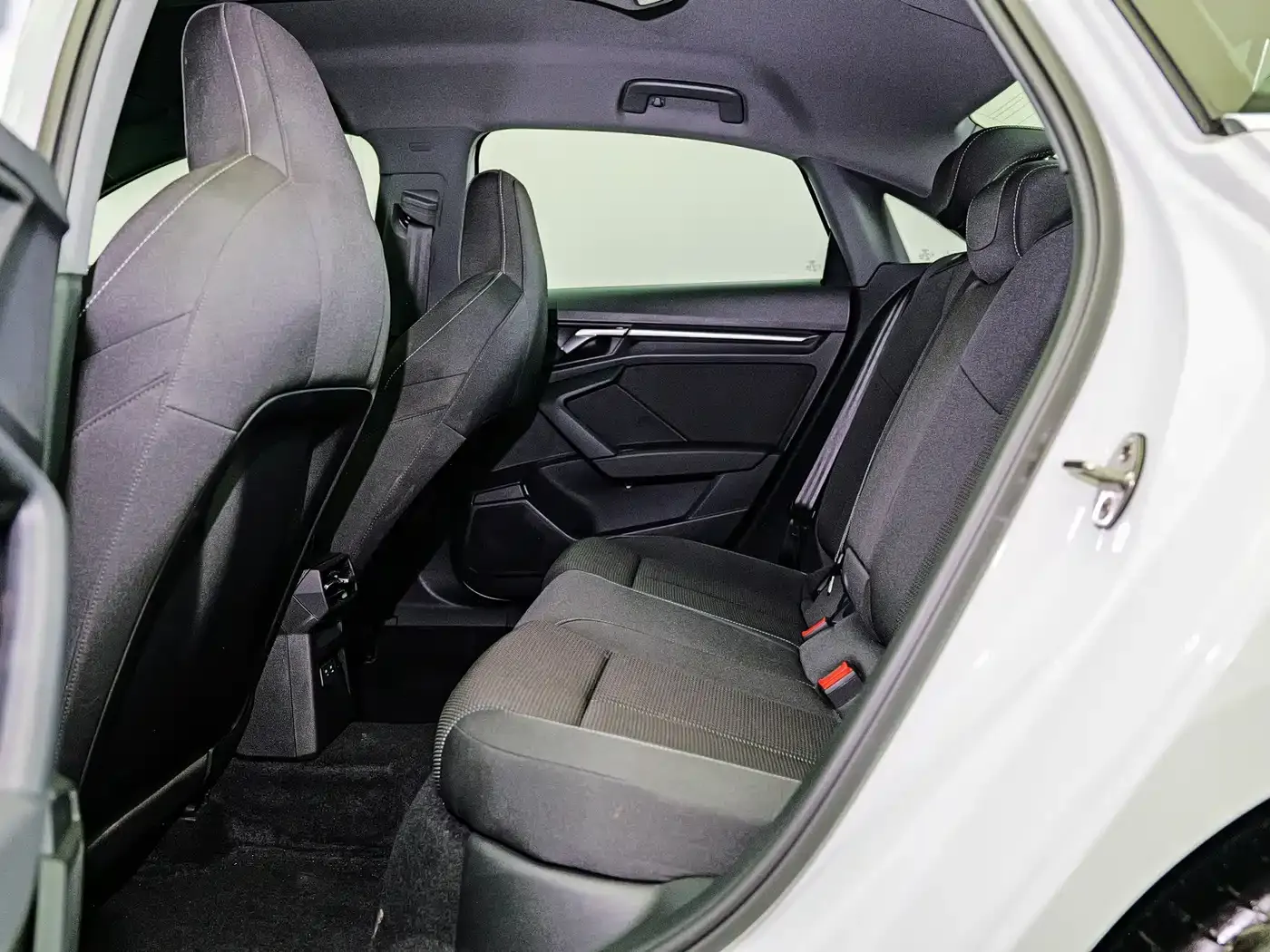 Audi A3 Model A3L Limousine 35 TFSI Progressive Sport 2024 — фото 16