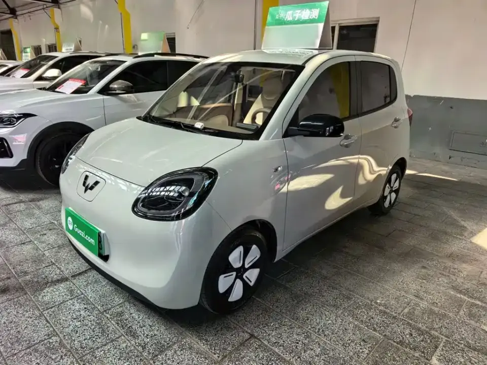 Wuling Motors Hongguang MINIEV 4-Door Advanced 2025