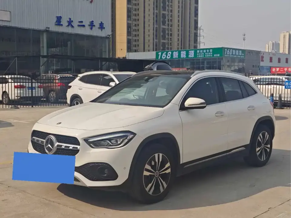 Mercedes-Benz GLA-Class Model GLA 200 2022