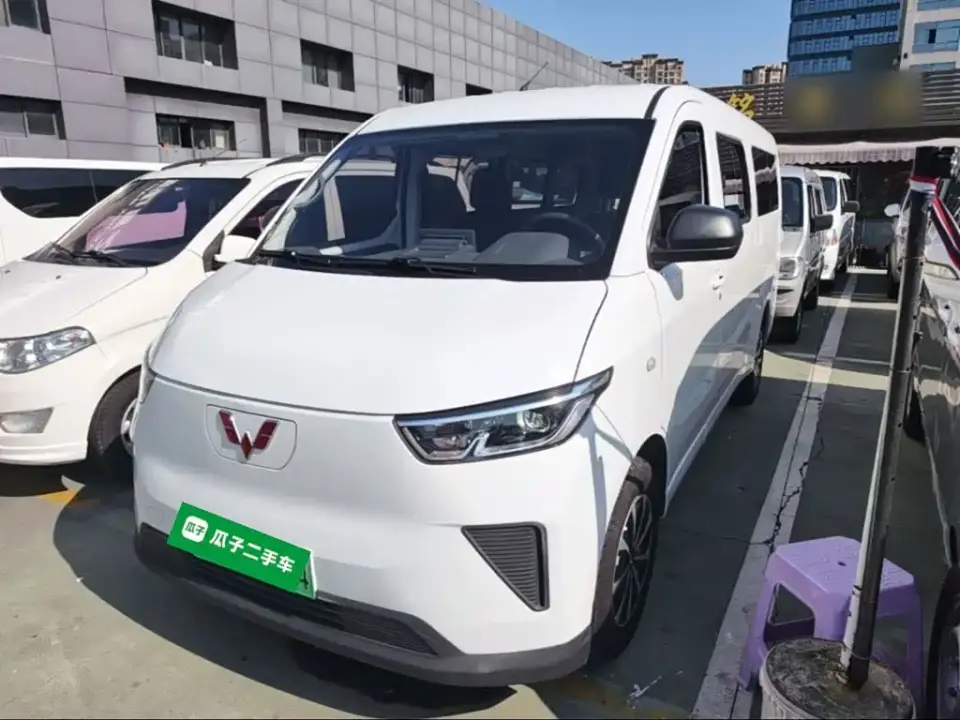 Wuling Motors Wuling Yangguang 300KM Comfort Bus Version 75kW 2025