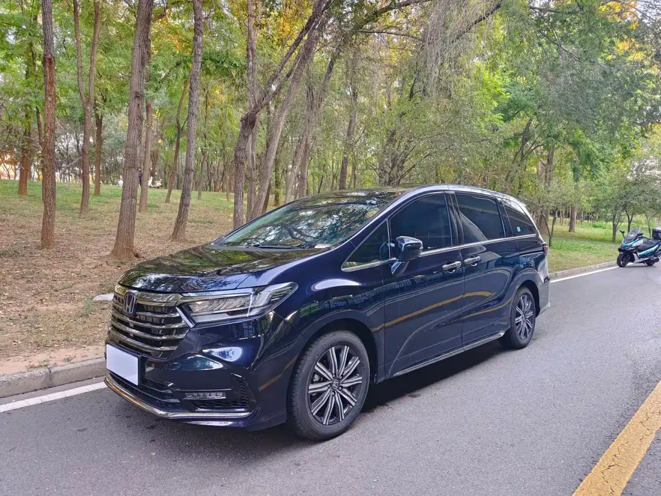 Honda Odyssey 2.0L e:HEV Sharp·Smart Edition 2025