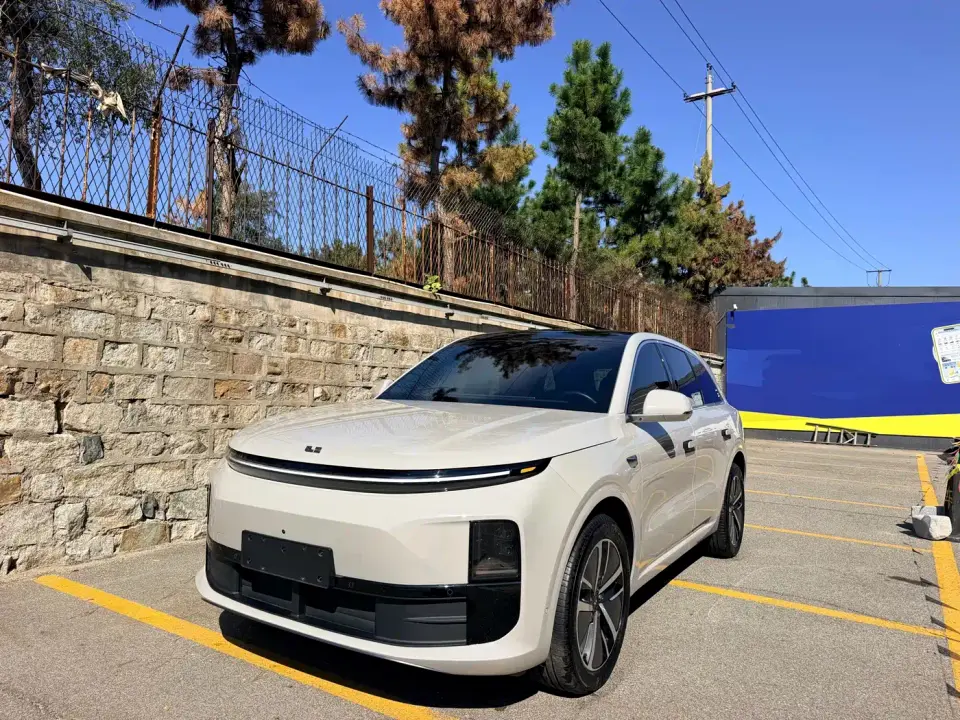 Li Auto L6 Pro 2025