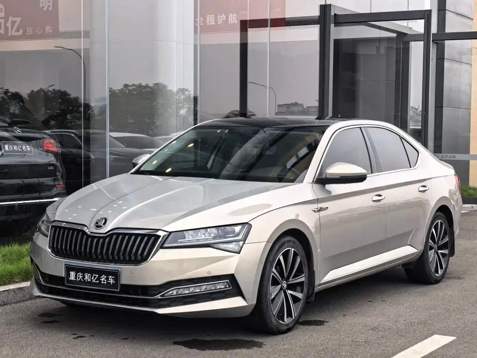 Skoda Superb TSI330 DSG Luxury Edition 2022