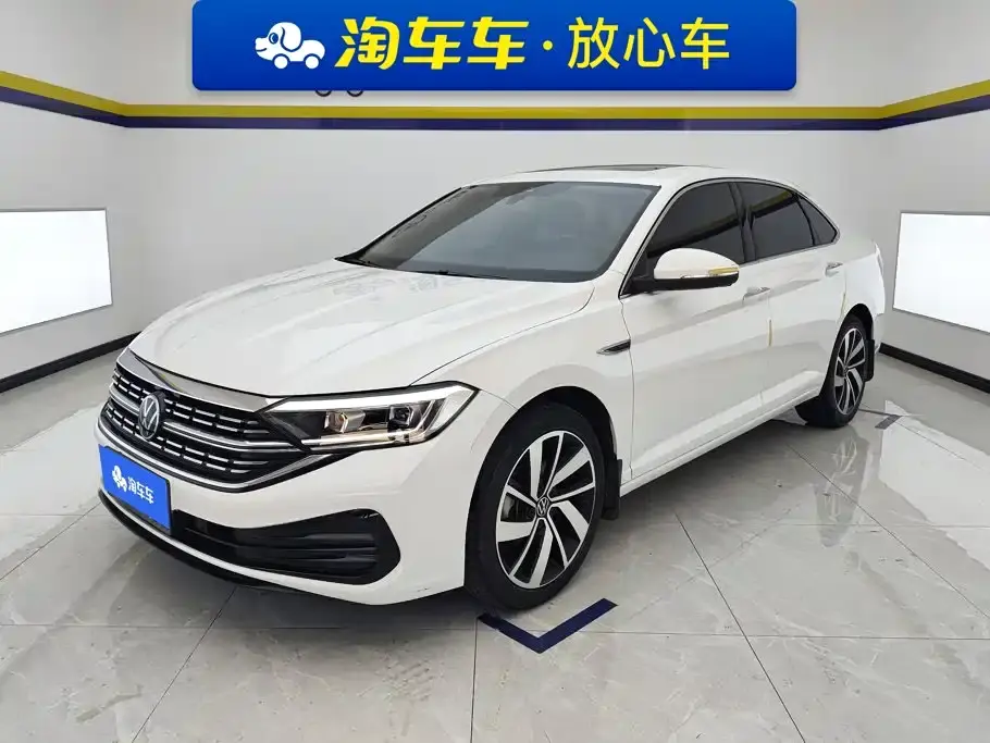 Volkswagen Sagitar 300TSI DSG Surpassing Edition 2024