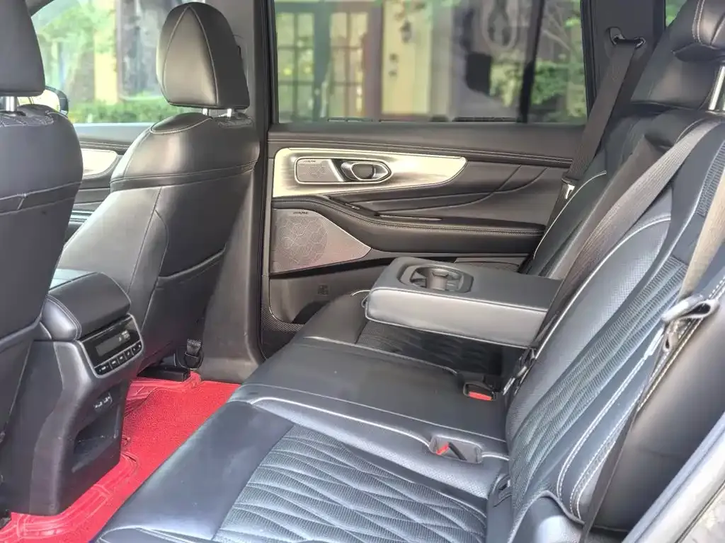 GAC Trumpchi GS8 Navigator Series 2.0TGDI 4WD Luxury Smart Connect Edition 2024 — фото 6