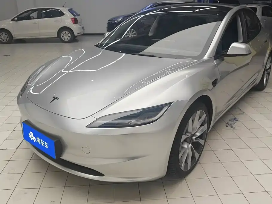 Tesla Model 3 Rear-Wheel Drive 2025