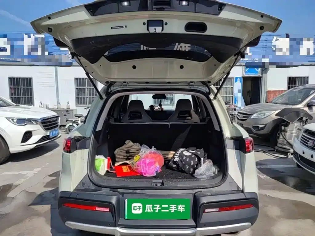 BYD Yuan UP 301KM Leading Edition 2024 — фото 18