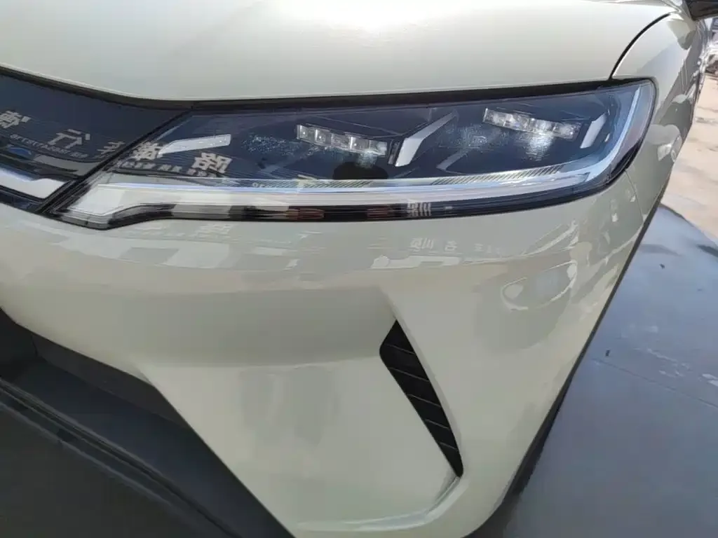 BYD Yuan UP 301KM Leading Edition 2024 — фото 23