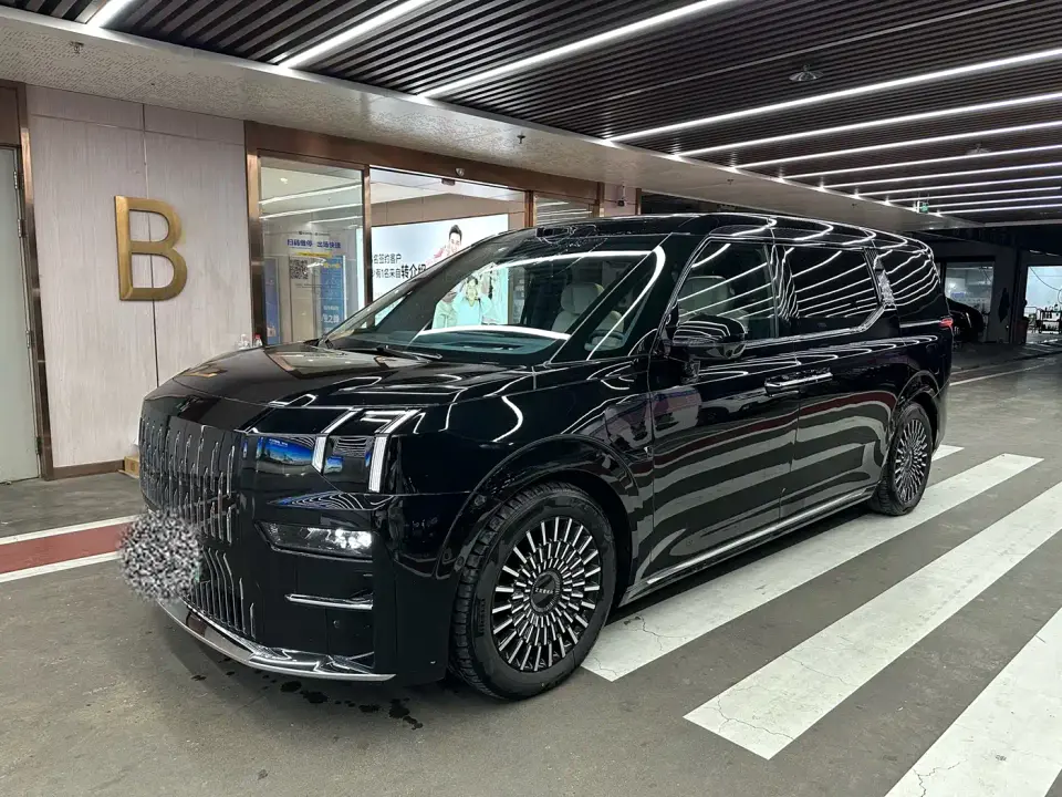 Zeekr 009 6-seat Executive AWD 108kWh 2025
