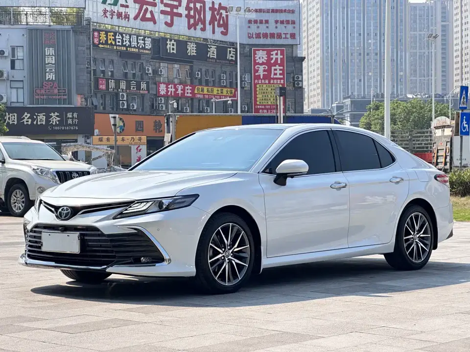 Toyota Camry 2.5G Luxury Edition 2022