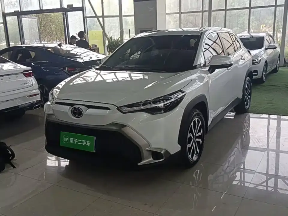Toyota Frontlander 2.0L CVT Luxury Edition 2022