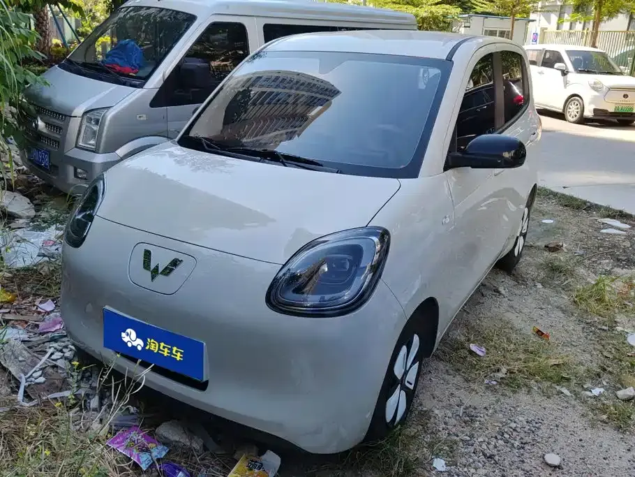 Wuling Motors Hongguang MINIEV 4-Door Advanced 2025
