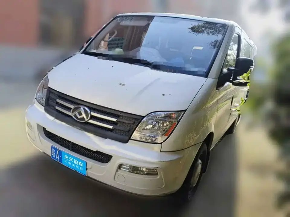 SAIC Maxus Xintu V80 2.0T AMT Classic Aoyun Short Wheelbase Ultra-low Roof 5/6 Seats 2024