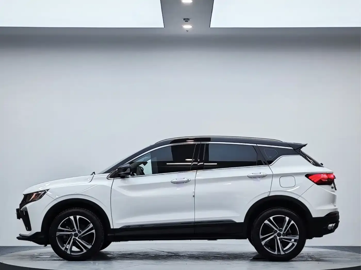 Geely Binyue 1.4T DCT Diamond Edition 2021 — фото 5