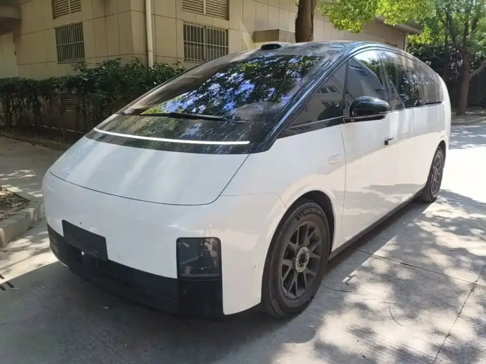 Li Auto MEGA Model Home Family Special Edition 2025