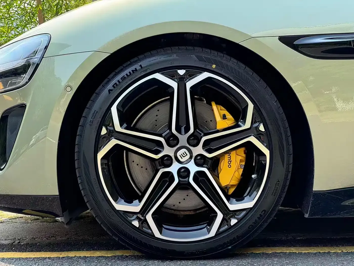 Xiaomi Auto Xiaomi SU7 AWD Extended Range Advanced Smart Driving Max Edition 2024 — фото 14