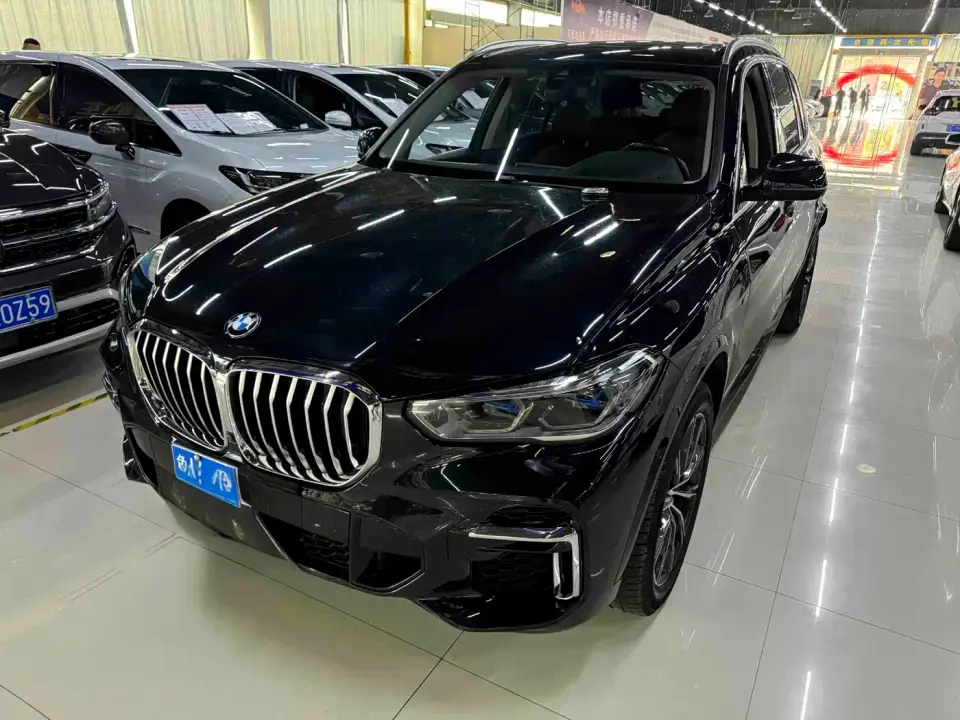 BMW X5 xDrive 30Li Premium M Sport Package 2023