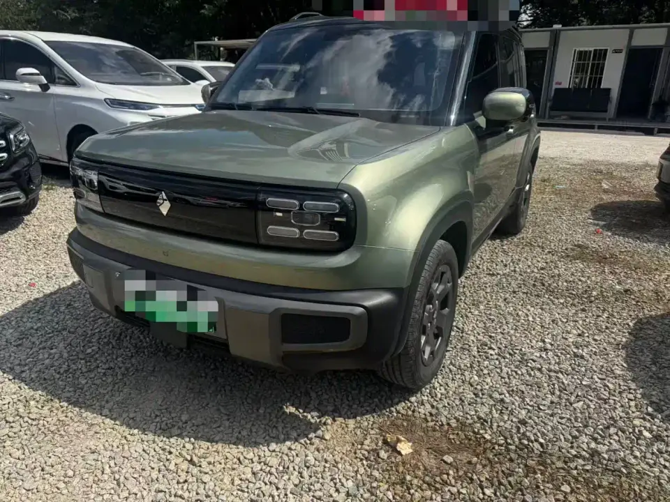 Baojun Yueye Plus Smart Premium 4-Seater 2024