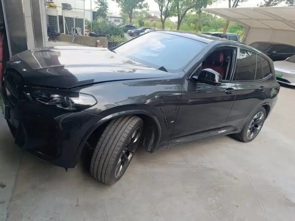 BMW iX3 Pioneer Type 2023