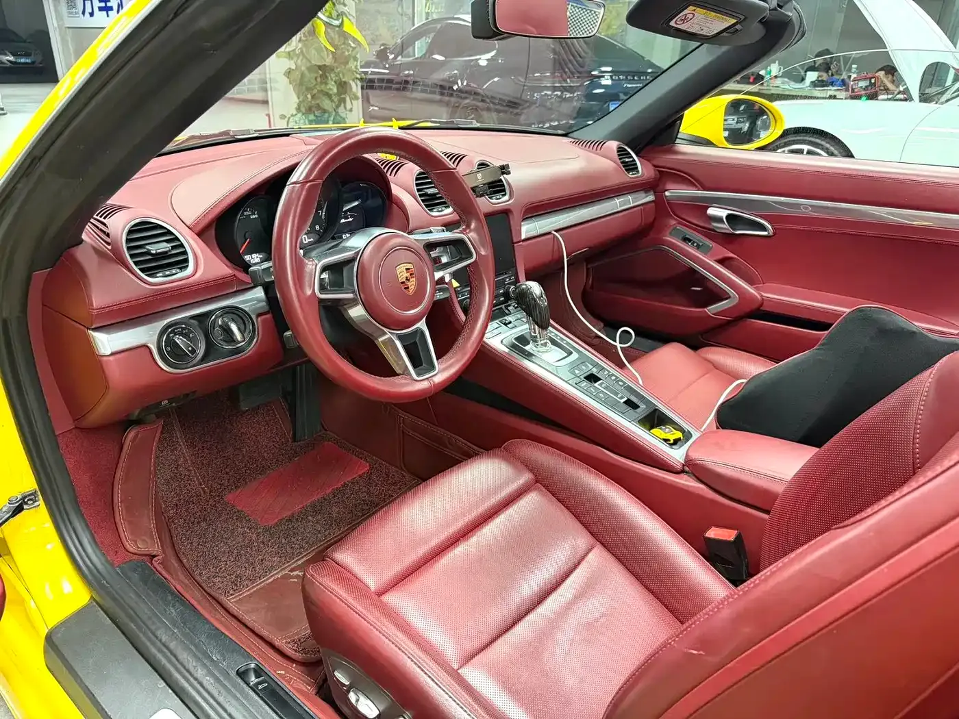 Porsche 718 Boxster 2.0T 2020 — фото 8