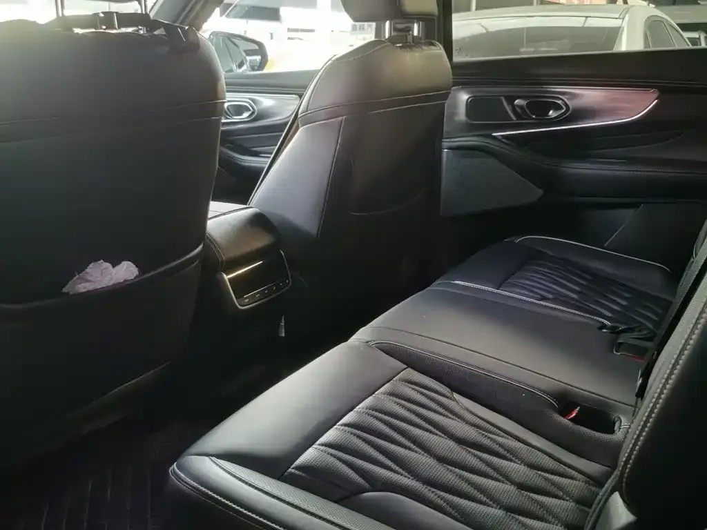 GAC Trumpchi GS8 Navigator Series 2.0TGDI 4WD Luxury Smart Connect Edition 2024 — фото 7