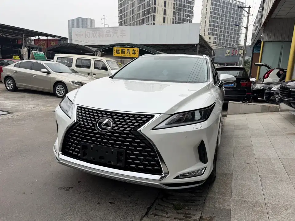 Lexus RX Facelift 300 2WD Elite Edition 2022