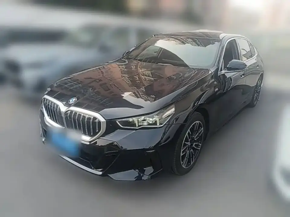 BMW 5 Series 530Li Leading M Sport Package 2025