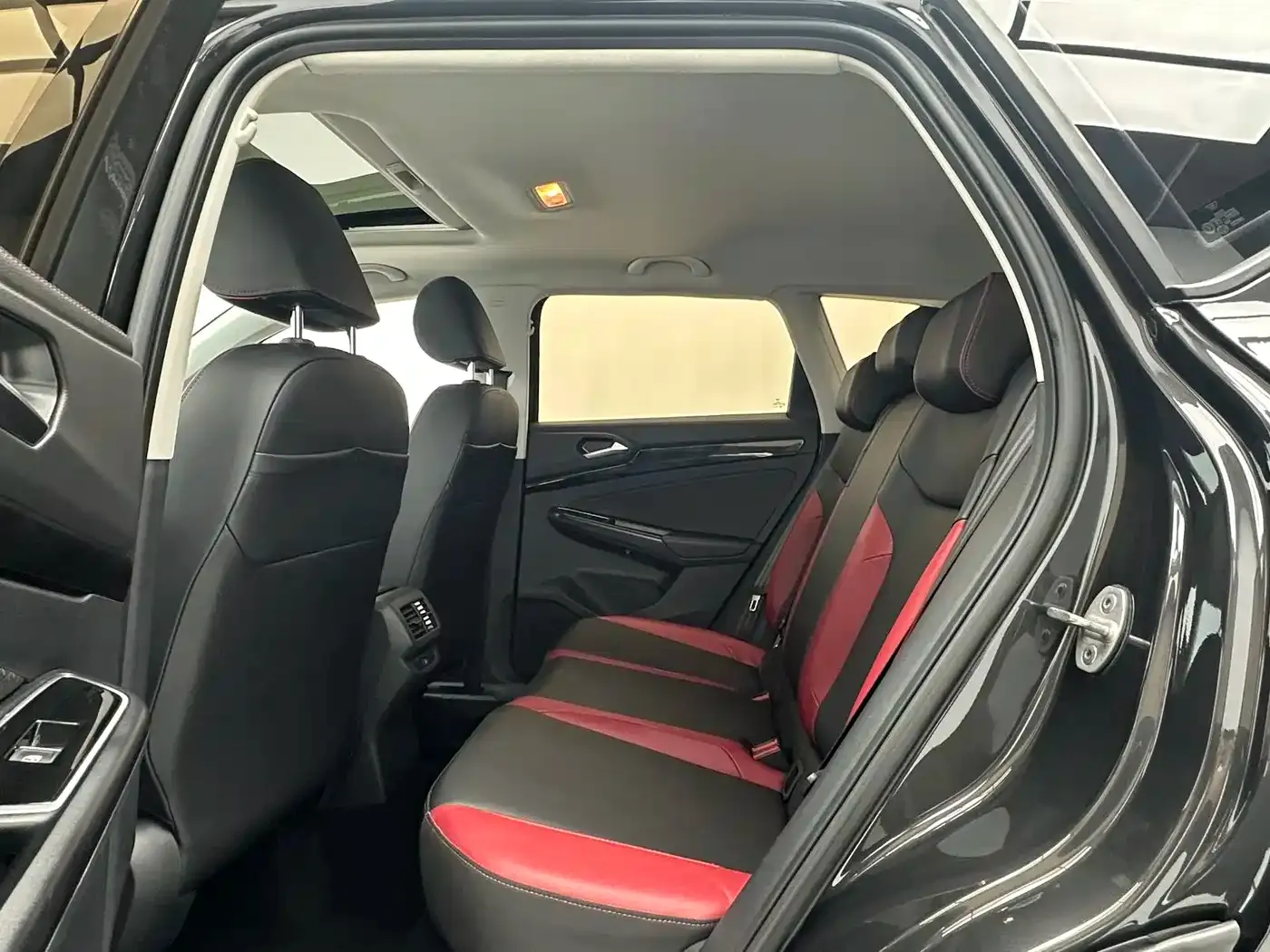 Jetta VS5 Model 280TSI Automatic Highlight Glory Version 2023 — фото 5