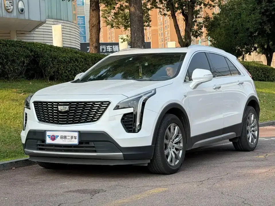 Cadillac XT4 28T FWD Leading Edition 2019