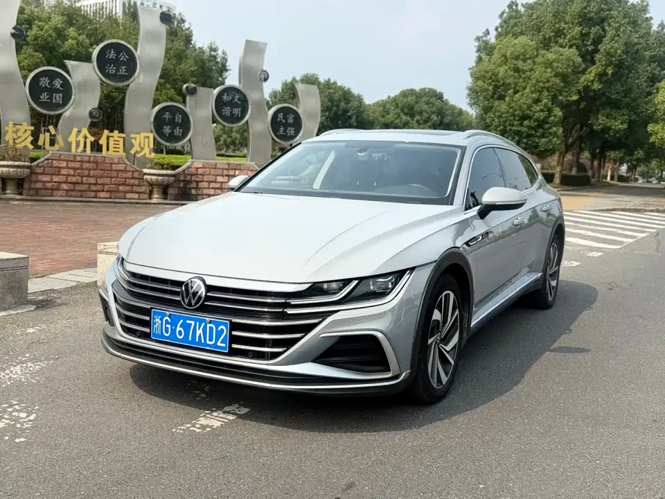 Volkswagen FAW-Volkswagen CC Shooting Brake 330TSI Hunting Edition 2023