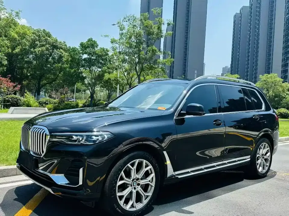 BMW X7 xDrive40i Leading Luxury Package 2021