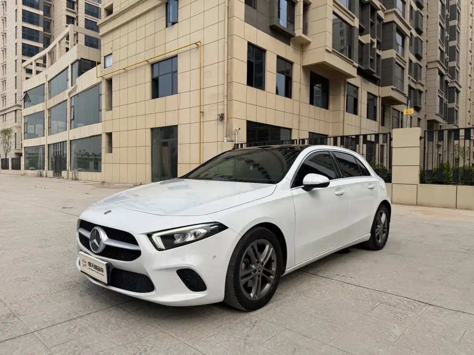 Mercedes-Benz A-Class (Import) A 200 Dynamic Version 2019