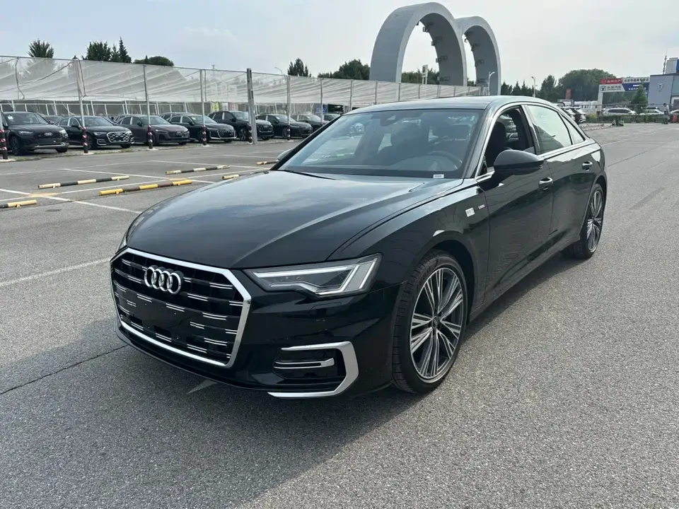 Audi A6L Model Year 45 TFSI quattro Premium Dynamic + Exclusive Package 2026